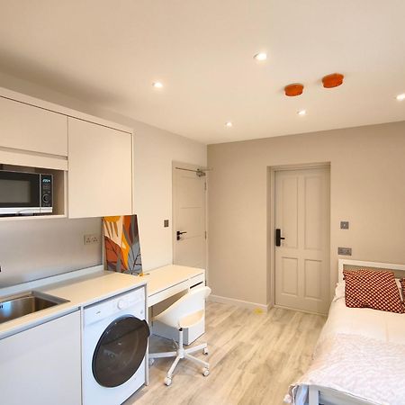 Morden Stratford Studio 1 Otel Londra Dış mekan fotoğraf
